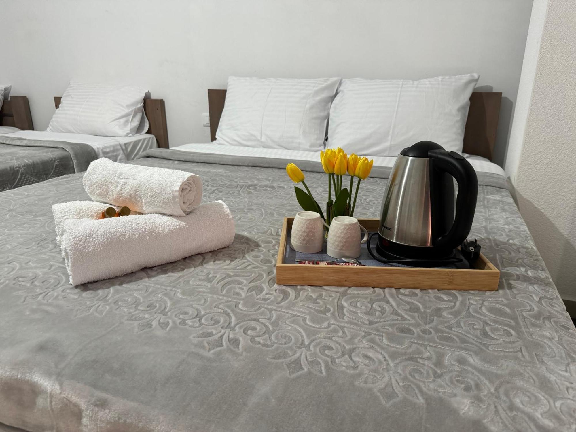 Hotel Majestic Struga Esterno foto