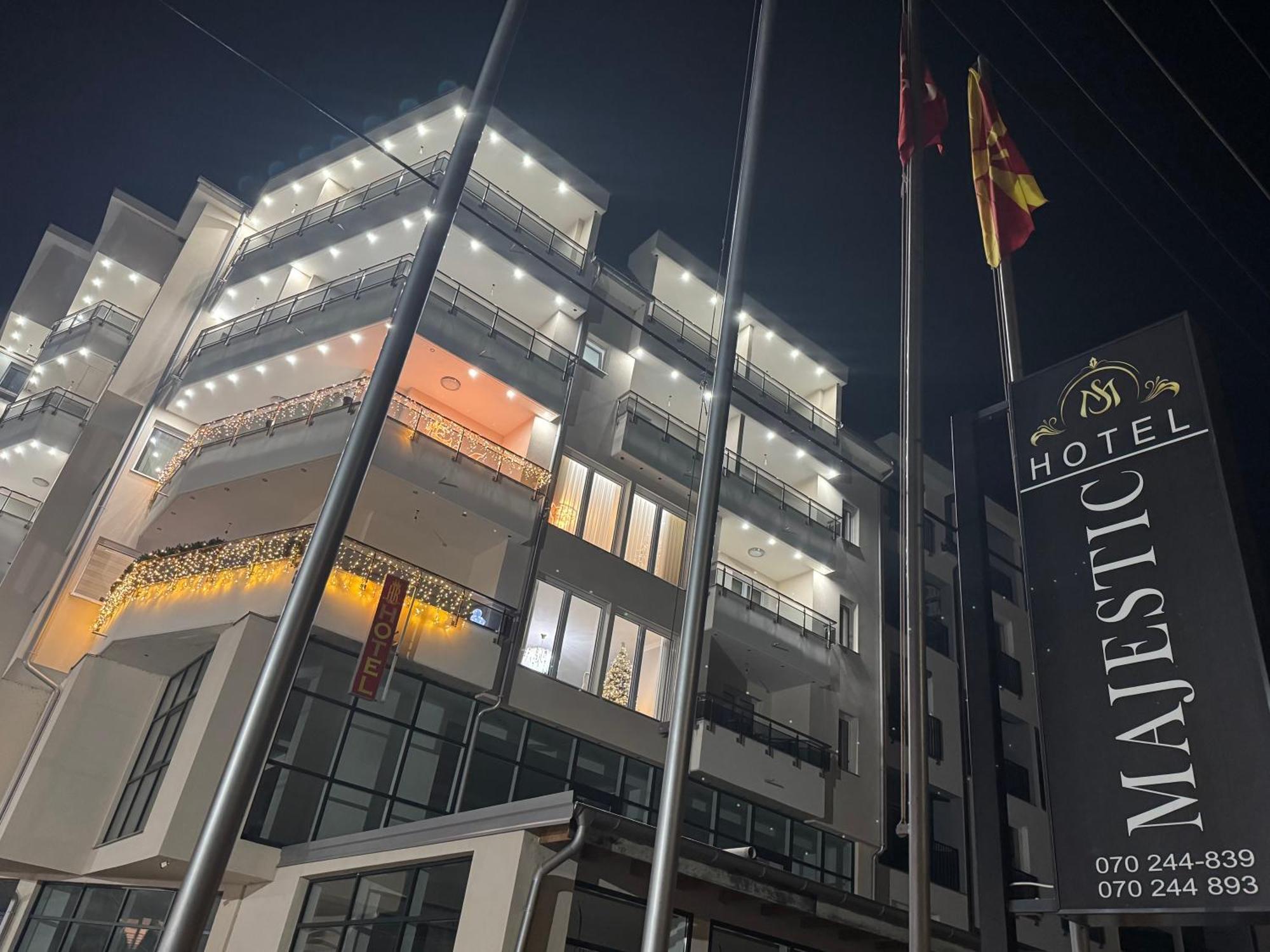 Hotel Majestic Struga Esterno foto