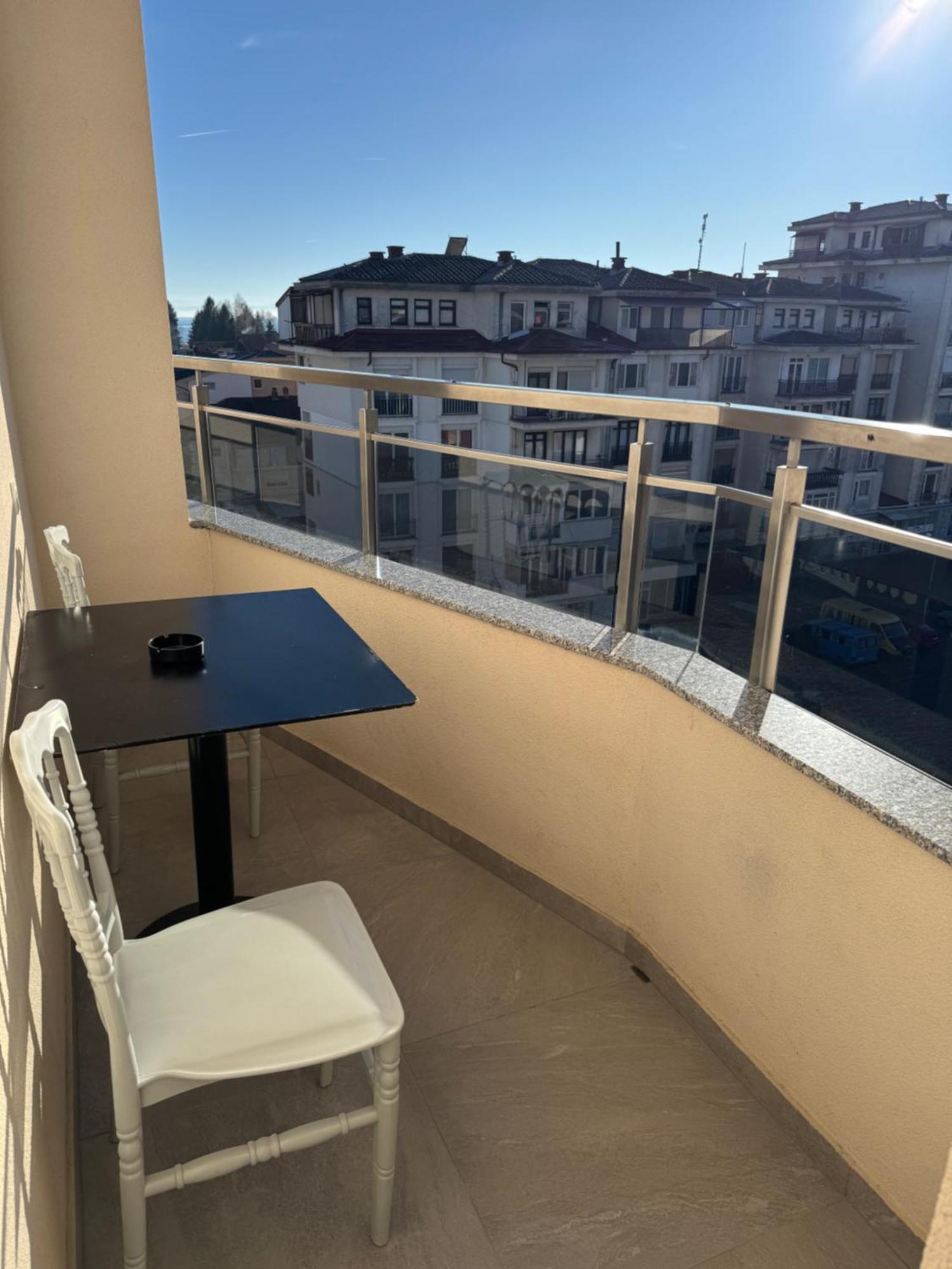 Hotel Majestic Struga Esterno foto