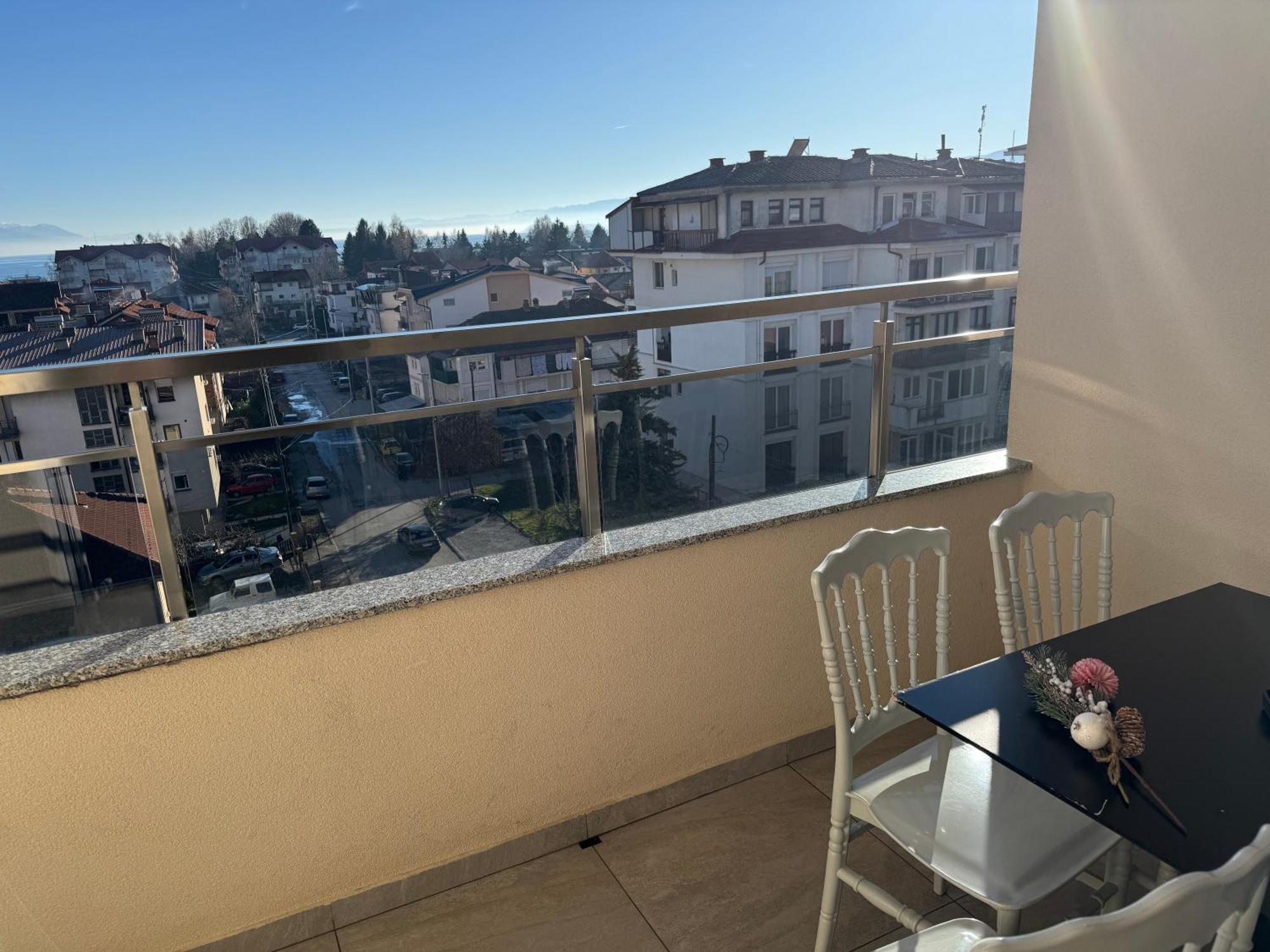 Hotel Majestic Struga Esterno foto